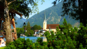 Malerwinkel Rottach Egern Tegernsee See Glocke Kirche